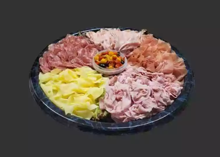 Brotzeitplatte Salami Bergkäse und Schinken